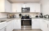 943 Wall St - Photo 8