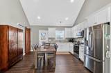 2048 Wilson Ln - Photo 11