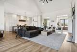 890 Hackberry Ln - Photo 17
