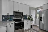 579 Huntington Pkwy - Photo 13