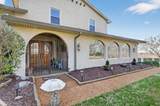 611 Beacon Hill Ln - Photo 2