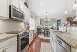1136 Frewin St - Photo 12
