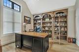 3806 Carriage Dr - Photo 18