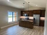 401 Hawkins St - Photo 3