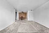 555 N Dupont Ave - Photo 2