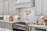 1010 Luxborough Dr - Photo 8