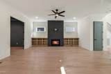 560 Highcrest Dr - Photo 3