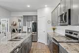 2925 Eckersley Dr - Photo 4
