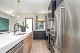 1009 Summit Ave - Photo 11