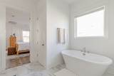 1048 Pine Creek Dr - Photo 19