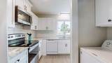627 Rockwood Dr - Photo 4