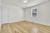 1121 Goldilocks St - Photo 16