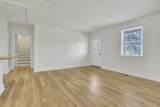 1121 Goldilocks St - Photo 9