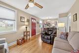 2226 Stratford Ave - Photo 4