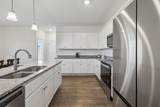 1004 Vanguard Dr - Photo 21