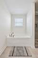 1004 Vanguard Dr - Photo 44