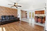1007 Pinewood Ct - Photo 4
