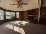 2104 Patricia Dr - Photo 4