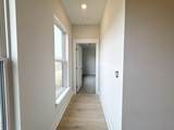 211 Settlers Way - Photo 32