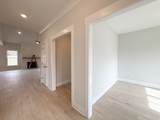211 Settlers Way - Photo 6