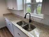706 Courthouse View St - Photo 14