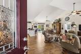 114 Windsor Rd - Photo 3