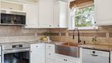 715 Poplar Dr - Photo 10