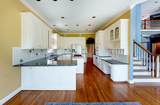5215 Country Club Dr - Photo 9