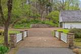 590 Springhill Dr - Photo 10