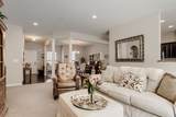 2432 Parkwood Dr - Photo 12
