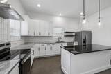 904 N Maple St - Photo 5