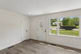 609 E 11th St - Photo 5