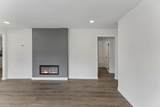 609 E 11th St - Photo 6