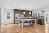 913 Fatherland St - Photo 8