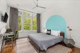 1027 E Trinity Ln - Photo 14