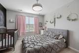 422 Manor Row - Photo 18