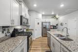 320 Manor Row - Photo 17