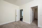 2123B Burns St - Photo 22