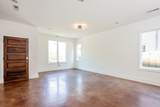 2123B Burns St - Photo 4