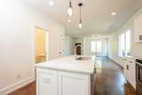 2123B Burns St - Photo 9