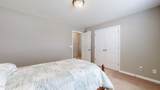 1009 Halverson Dr - Photo 15