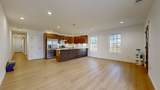 538 E State St - Photo 5