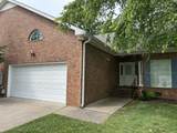 320 E Franklin St - Photo 3