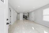 408 Elgin St - Photo 3