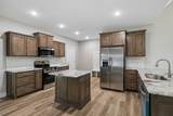 1702 Ellington Dr - Photo 11