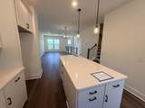 511 City Scape - Photo 8