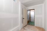 405 Flag Court - Photo 32