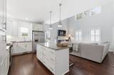 235 Augusta Ave - Photo 10