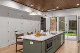 2305 Eastland Ave - Photo 11