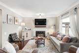 1022 1st Ave - Photo 3